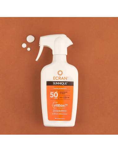 protector-solar-ecran-spf50-familia-playa.jpg