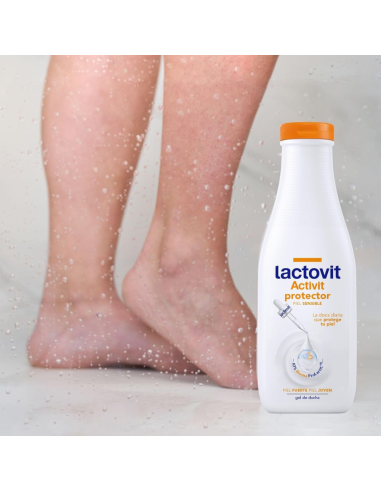 lactovit-gel-bano-protector-activit-550ml-3.jpg – Textura del gel sobre la piel.