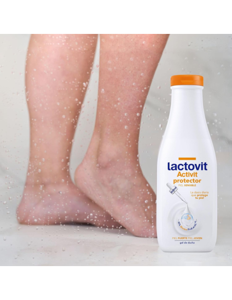 lactovit-gel-bano-protector-activit-550ml-3.jpg – Textura del gel sobre la piel.