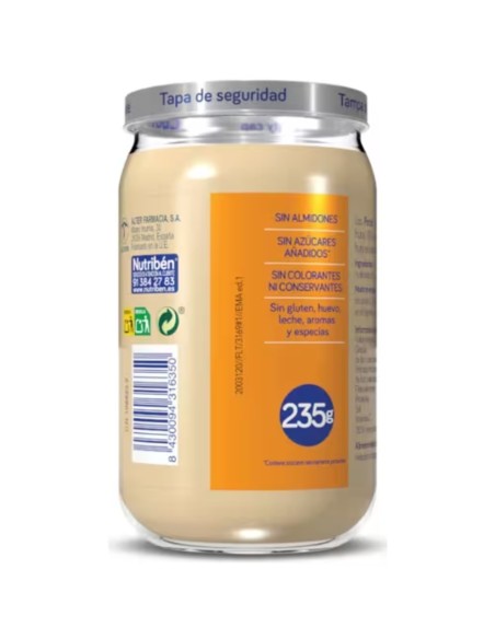 potito-manzana-platano-naranja-pera-nutriben-4.jpg – Tarro abierto con cuchara.